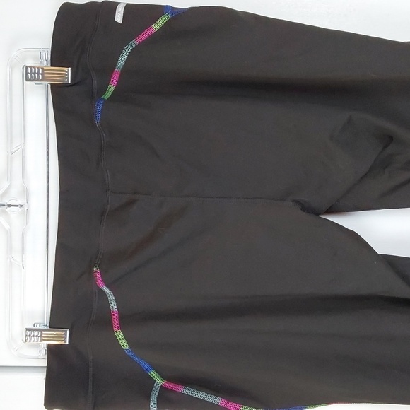 Danskin Womens Black W/ Multi-Color Workout Capri Leggings Athletic gym Sz.XL - Picture 6 of 8